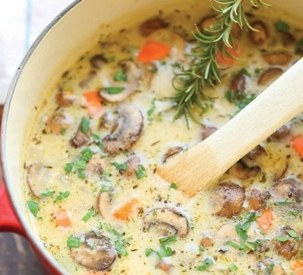 Creamy Chicken and Mushroom Soup