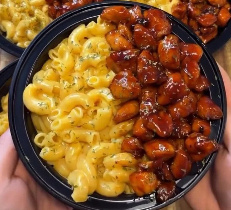 Honey BBQ Chicken Mac & Cheese
