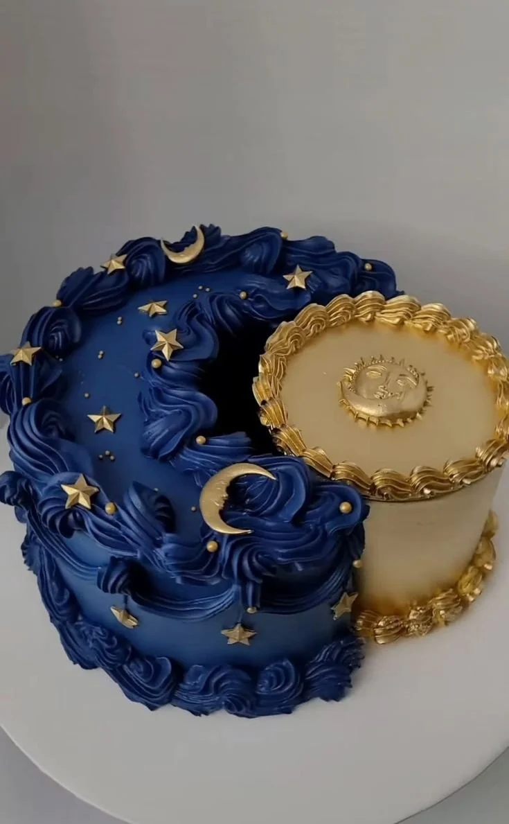 Layer Cake Soleil & Lune - Beautiful pastel sol y luna cake design