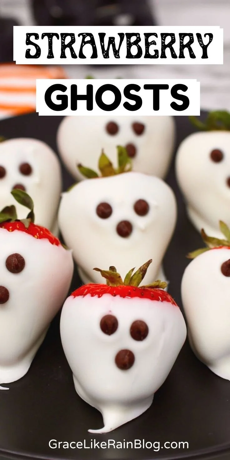 Easy Halloween chocolate covered strawberry ghosts for festive treats