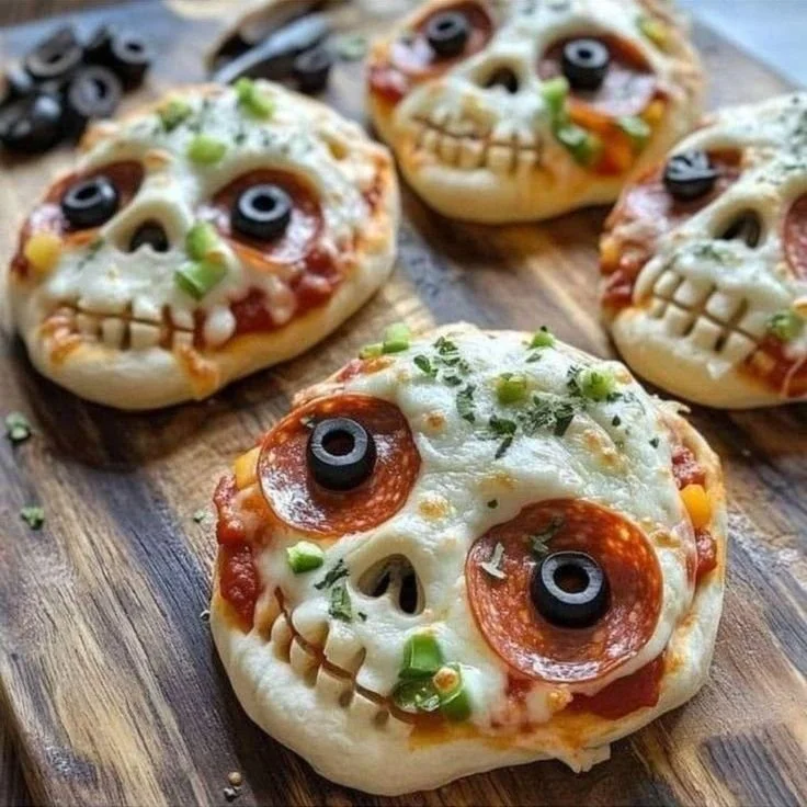 Mini Skull Pizzas Halloween recipe - spooky treats for parties